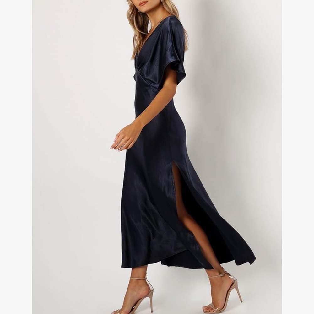 Petal & Pup Elegant Navy Maxi Dress - Picture 4 of 5